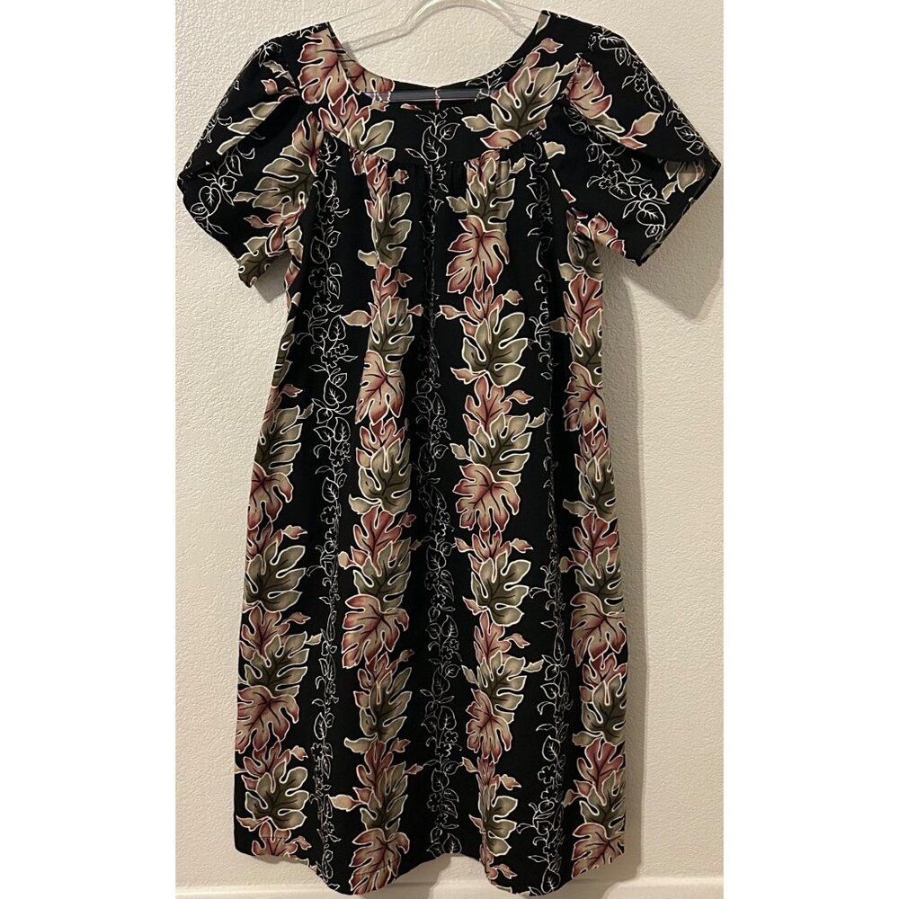 Hawaiian Original Women's M Black Dress Floral Short Sleeves Hawaii MuuMuu - Picture 1 of 6